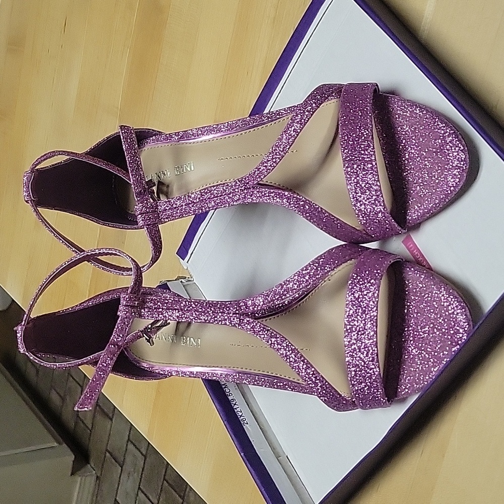 Dress shoes